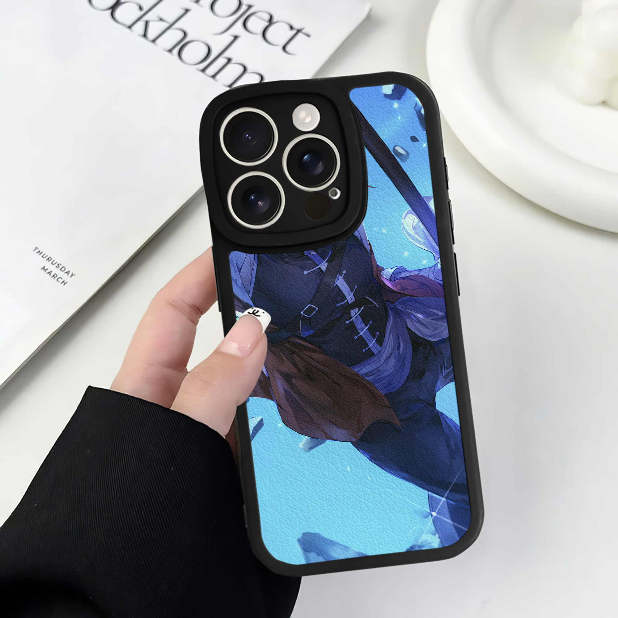 （画像用） 葬送のフリーレン Frieren 【iPhone 16シリーズ対応】シリコンスマホケース（レザー調） 材質：シリコン